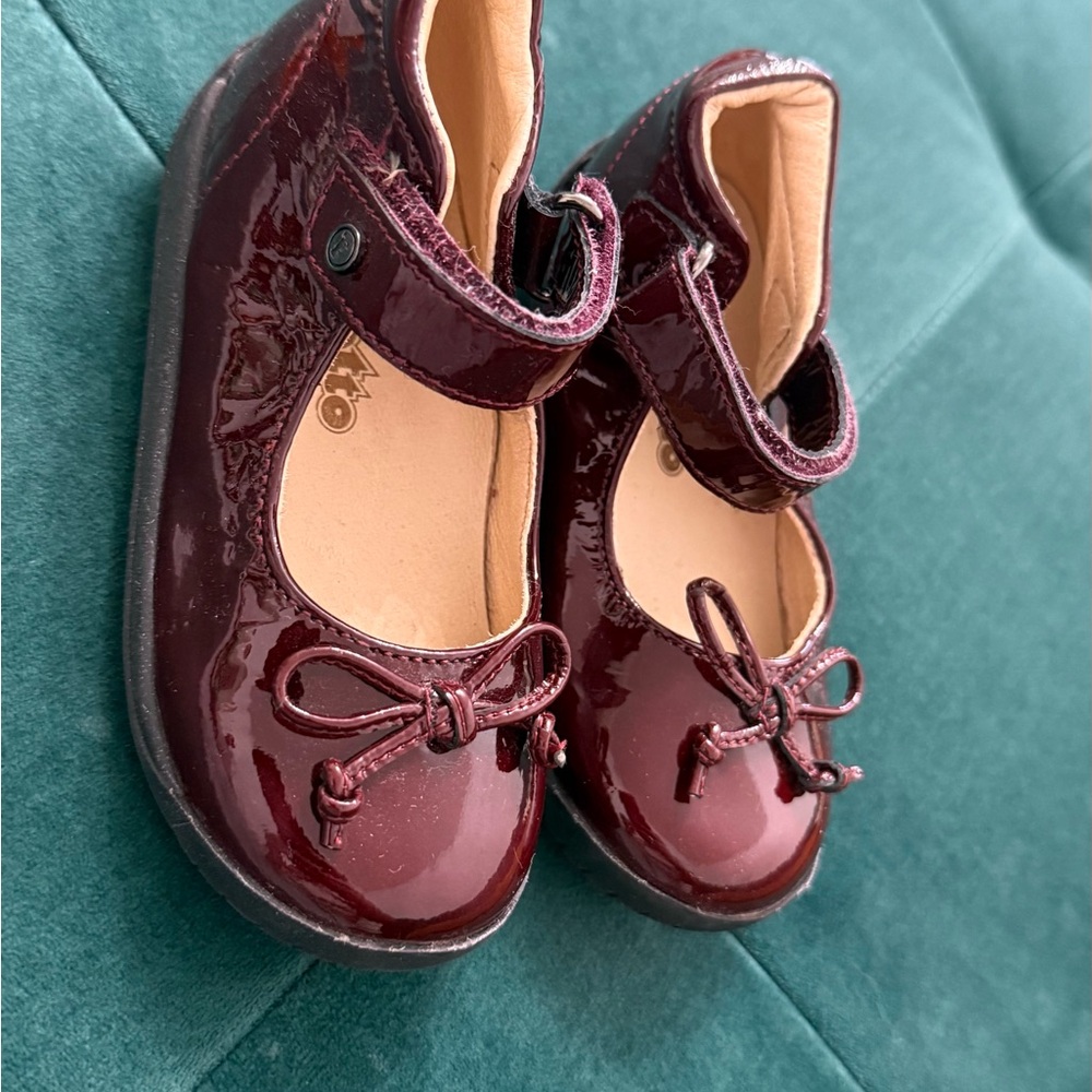 Naturino Glossy Burgundy Dress Shoes for Kids